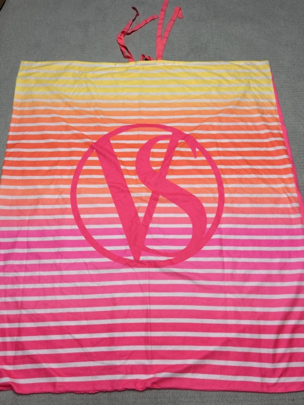 New Victoria's Secret Portable Roll Up Ombre Striped Beach Towel - Pink & Yellow